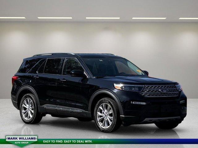 Photo of 2024 Black Metallic Ford Explorer