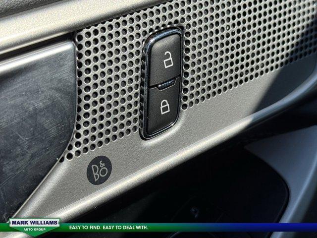 Photo of 2024 Black Metallic Ford Explorer