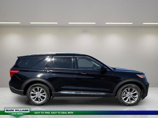 Photo of 2024 Black Metallic Ford Explorer