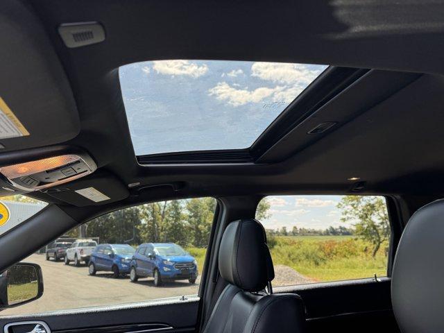 Photo of 2020 Diamond Black Jeep Grand Cherokee