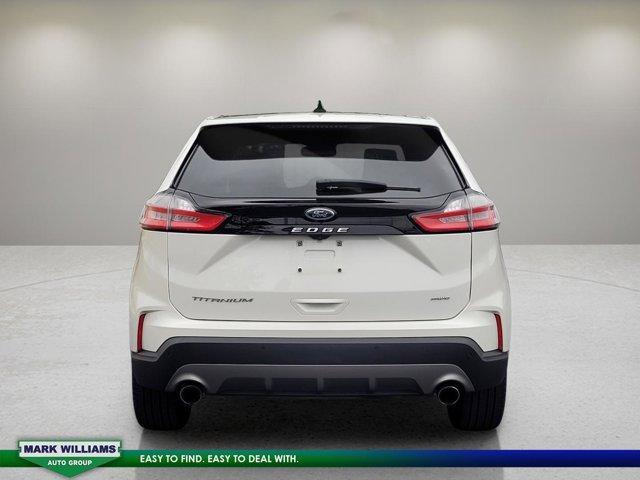Photo of 2021 White Ford Edge