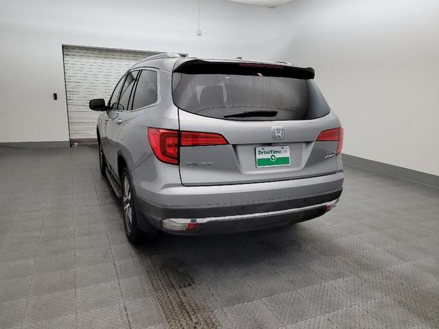 Photo of 2016 Modern Steel Metallic Honda Pilot