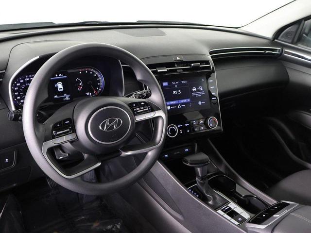 Photo of 2022 Quartz White Hyundai TUCSON