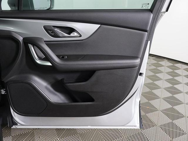 Photo of 2020 Silver Ice Metallic Chevrolet Blazer