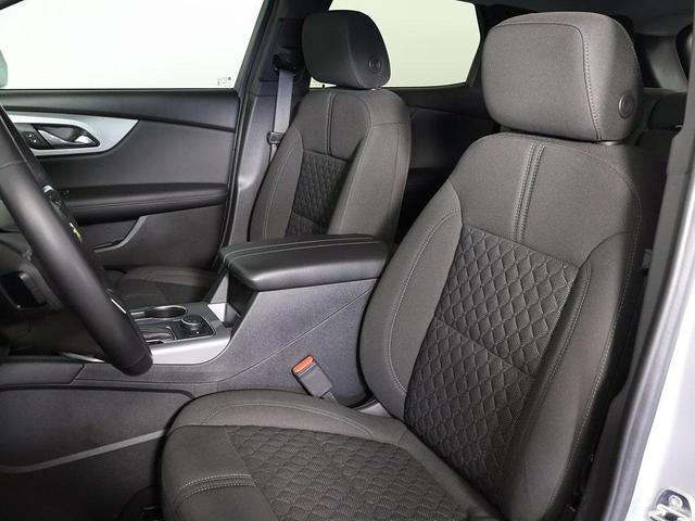 Photo of 2020 Silver Ice Metallic Chevrolet Blazer