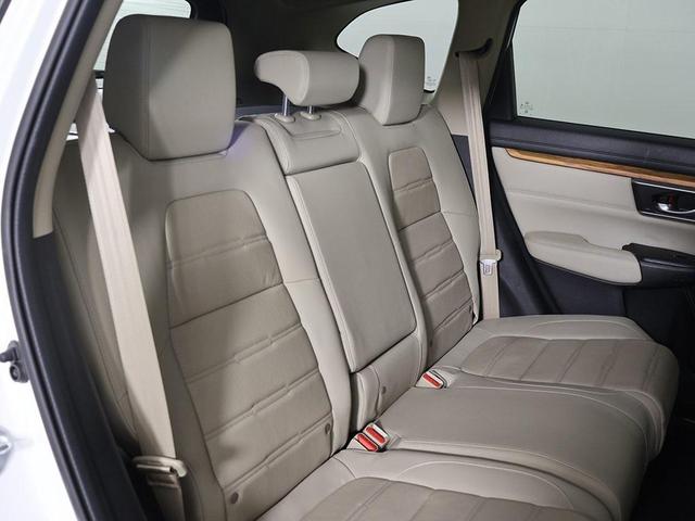 Photo of 2022 Platinum White Pearl Honda CR-V