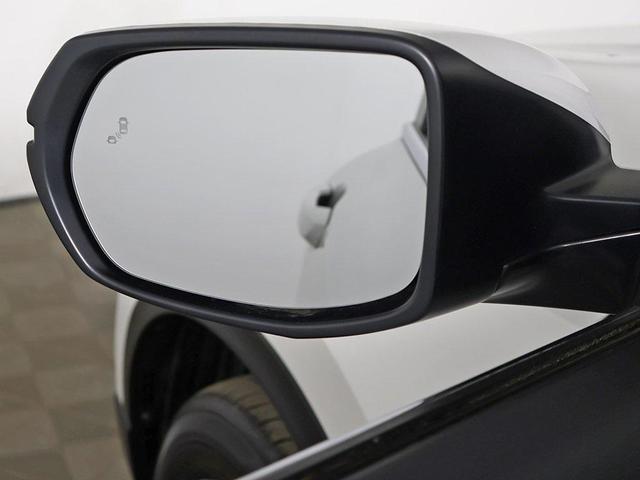 Photo of 2022 Platinum White Pearl Honda CR-V