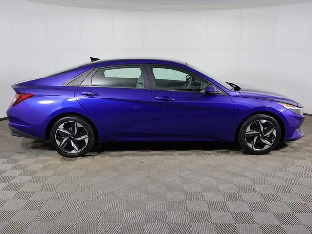 Photo of 2023 Intense Blue Hyundai ELANTRA
