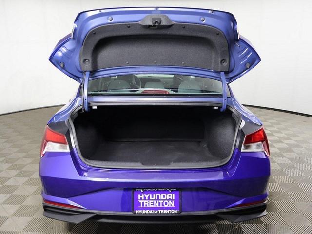 Photo of 2023 Intense Blue Hyundai ELANTRA