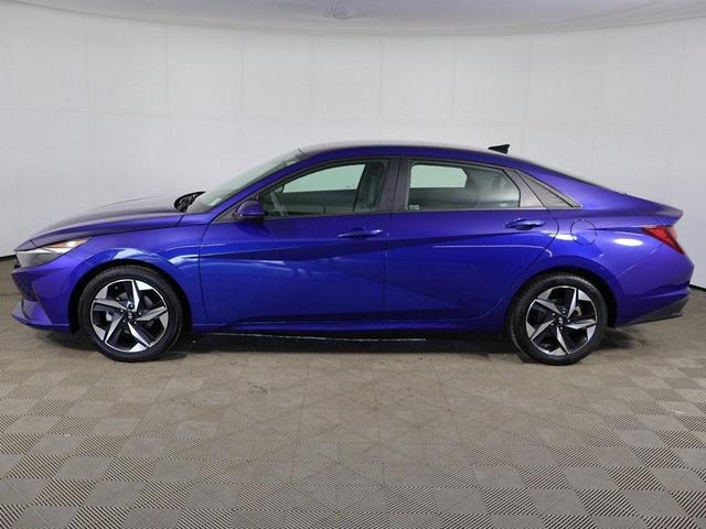 Photo of 2023 Intense Blue Hyundai ELANTRA