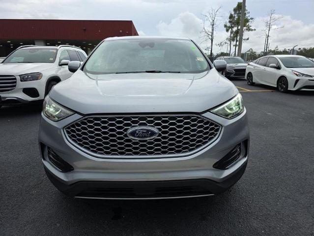 Photo of 2024 Silver Metallic Ford Edge