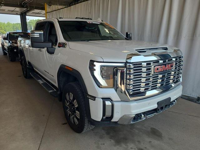 Photo of 2024 White Frost GMC Sierra 2500