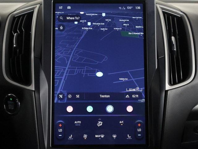Photo of 2023 Silver Metallic Ford Edge