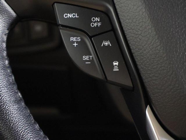 Photo of 2023 Silver Metallic Ford Edge