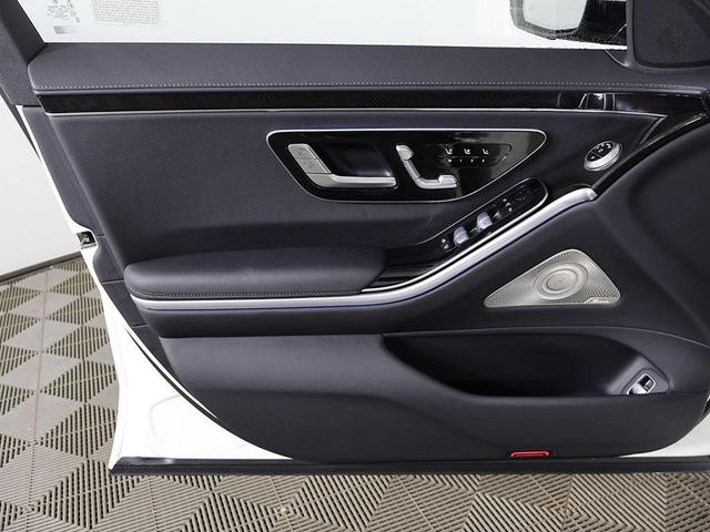 Photo of 2022 White Mercedes-Benz S-Class