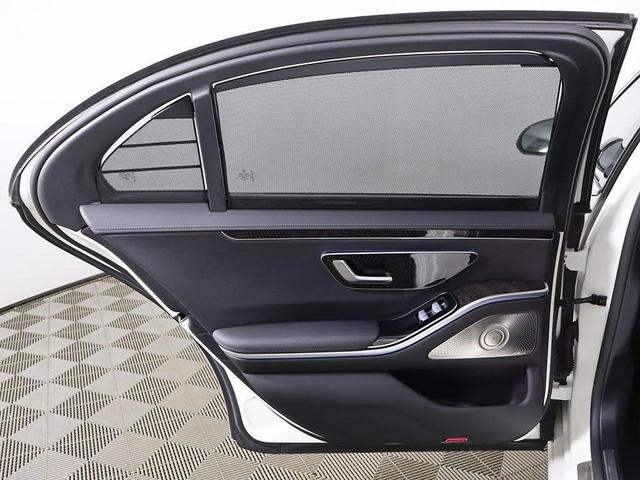 Photo of 2022 White Mercedes-Benz S-Class