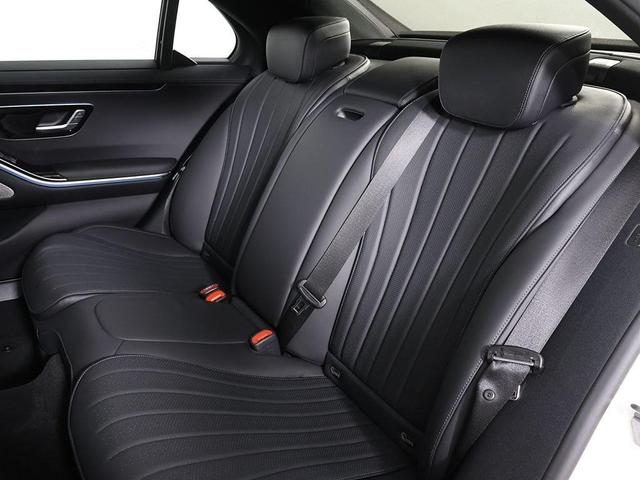 Photo of 2022 White Mercedes-Benz S-Class