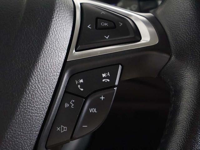 Photo of 2023 Silver Metallic Ford Edge