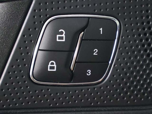 Photo of 2023 Silver Metallic Ford Edge
