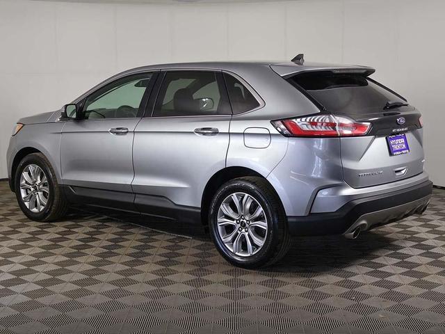 Photo of 2023 Silver Metallic Ford Edge