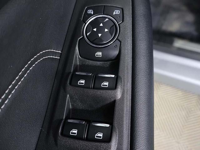 Photo of 2023 Silver Metallic Ford Edge