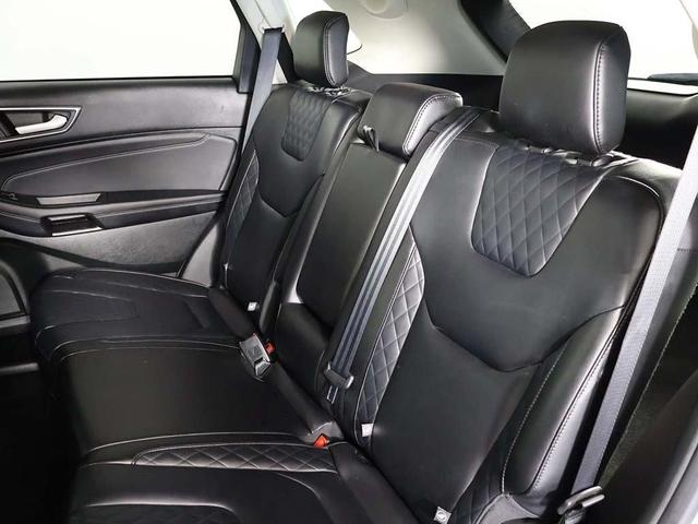 Photo of 2023 Silver Metallic Ford Edge