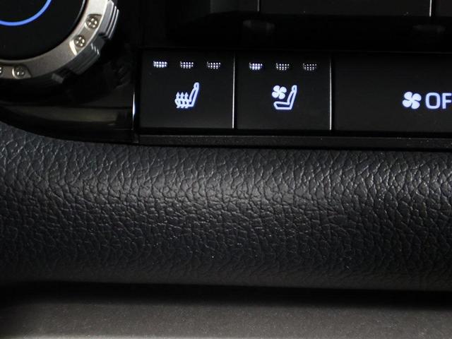 Photo of 2024 Midnight Black Metallic Toyota Tundra