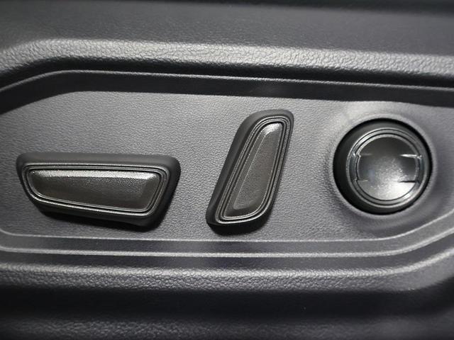 Photo of 2024 Midnight Black Metallic Toyota Tundra