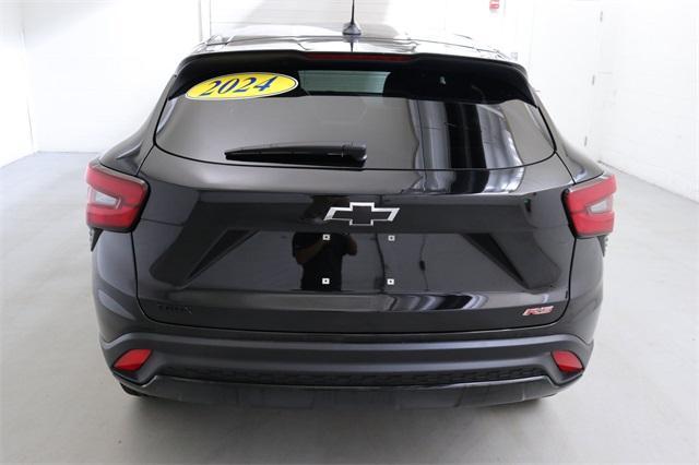 Photo of 2024 Mosaic Black Metallic Chevrolet Trax