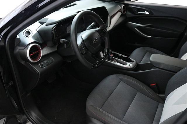 Photo of 2024 Mosaic Black Metallic Chevrolet Trax
