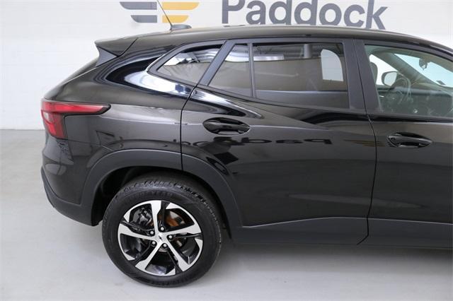 Photo of 2024 Mosaic Black Metallic Chevrolet Trax