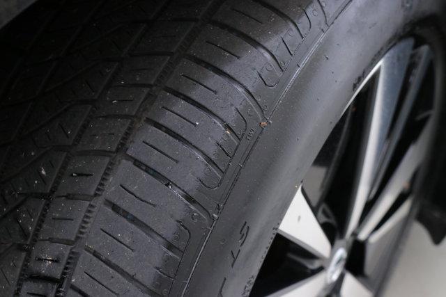 Photo of 2019 Super Black Clearcoat Nissan Altima