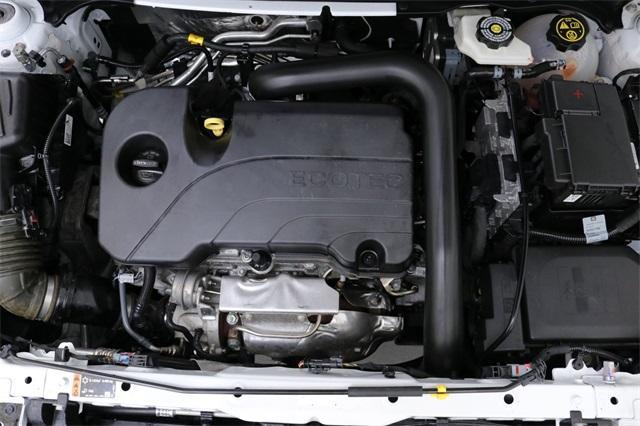 Photo of 2023 Summit White Chevrolet Equinox