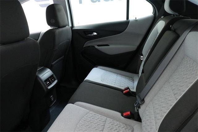 Photo of 2023 Summit White Chevrolet Equinox