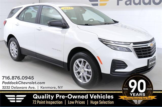Photo of 2023 Summit White Chevrolet Equinox