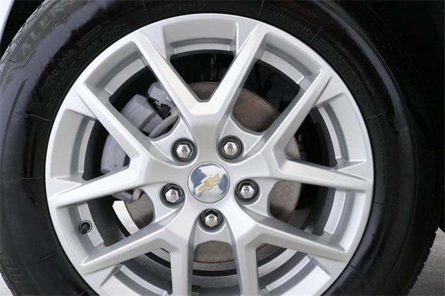 Photo of 2023 Summit White Chevrolet Equinox