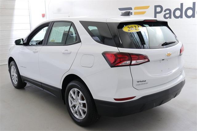 Photo of 2023 Summit White Chevrolet Equinox