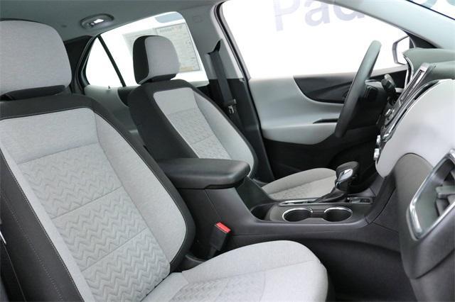 Photo of 2023 Summit White Chevrolet Equinox