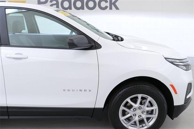 Photo of 2023 Summit White Chevrolet Equinox