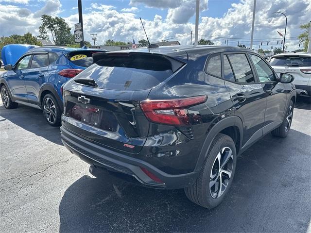 Photo of 2024 Mosaic Black Metallic Chevrolet Trax
