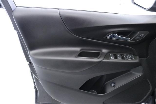 Photo of 2022 Black Chevrolet Equinox