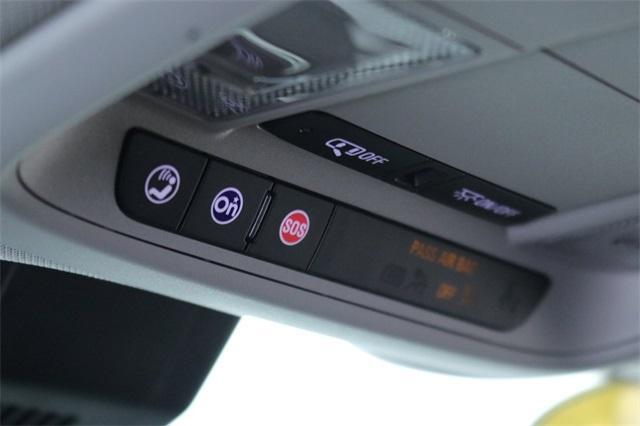 Photo of 2022 Black Chevrolet Equinox