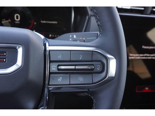 Photo of 2025 Summit White GMC Terrain