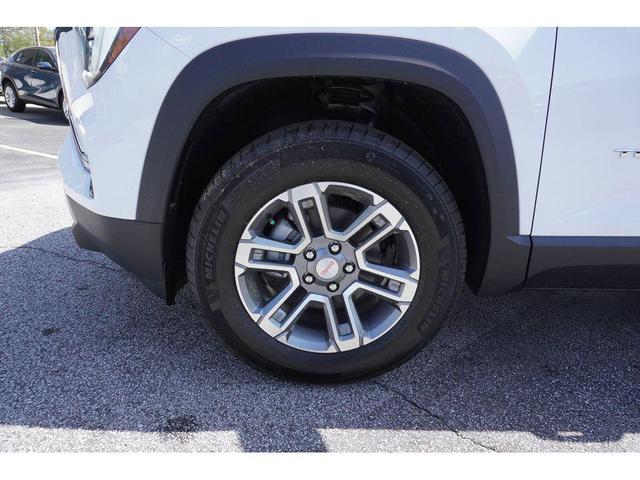 Photo of 2025 Summit White GMC Terrain