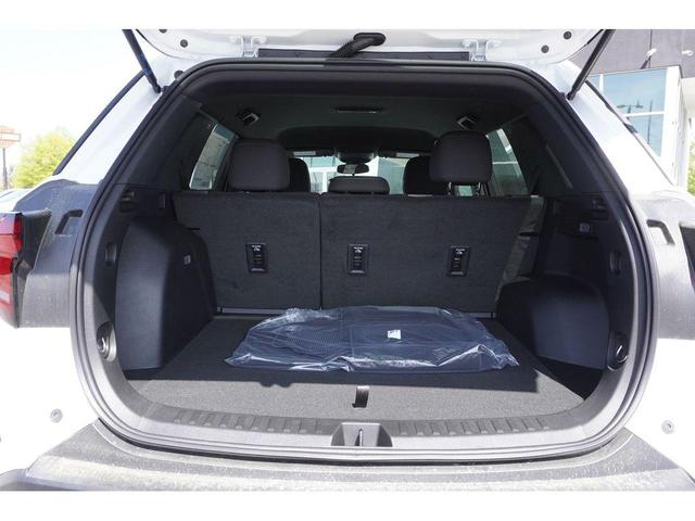 Photo of 2025 Summit White GMC Terrain