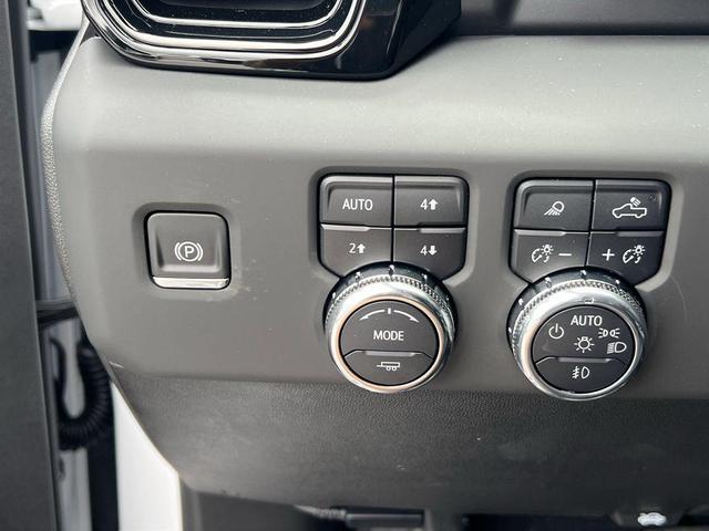 Photo of 2025 Summit White GMC Sierra 1500