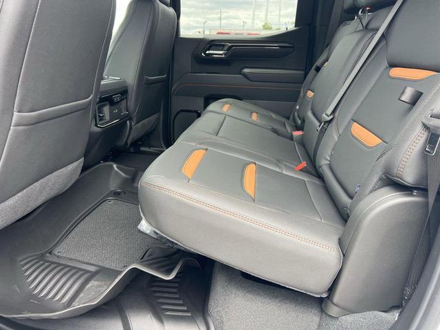 Photo of 2025 Summit White GMC Sierra 1500