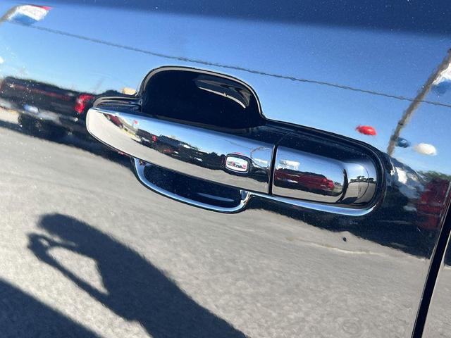 Photo of 2022 Ebony Twilight Metallic GMC Acadia