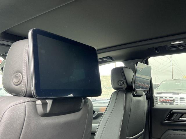 Photo of 2025 Onyx Black GMC Yukon