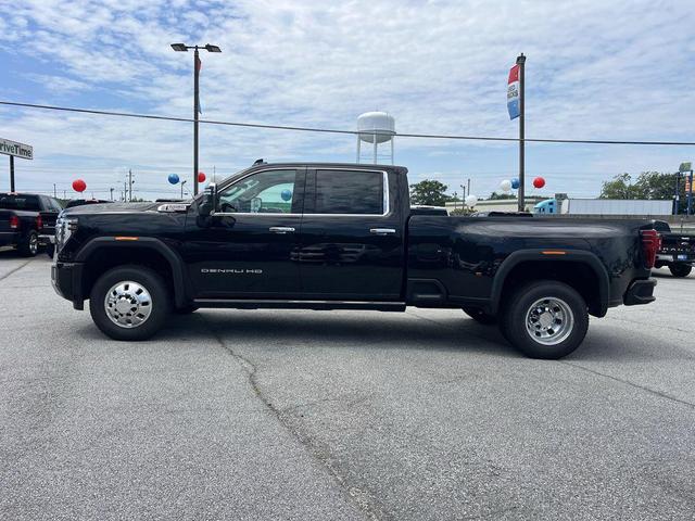 Photo of 2025 Onyx Black GMC Sierra 3500